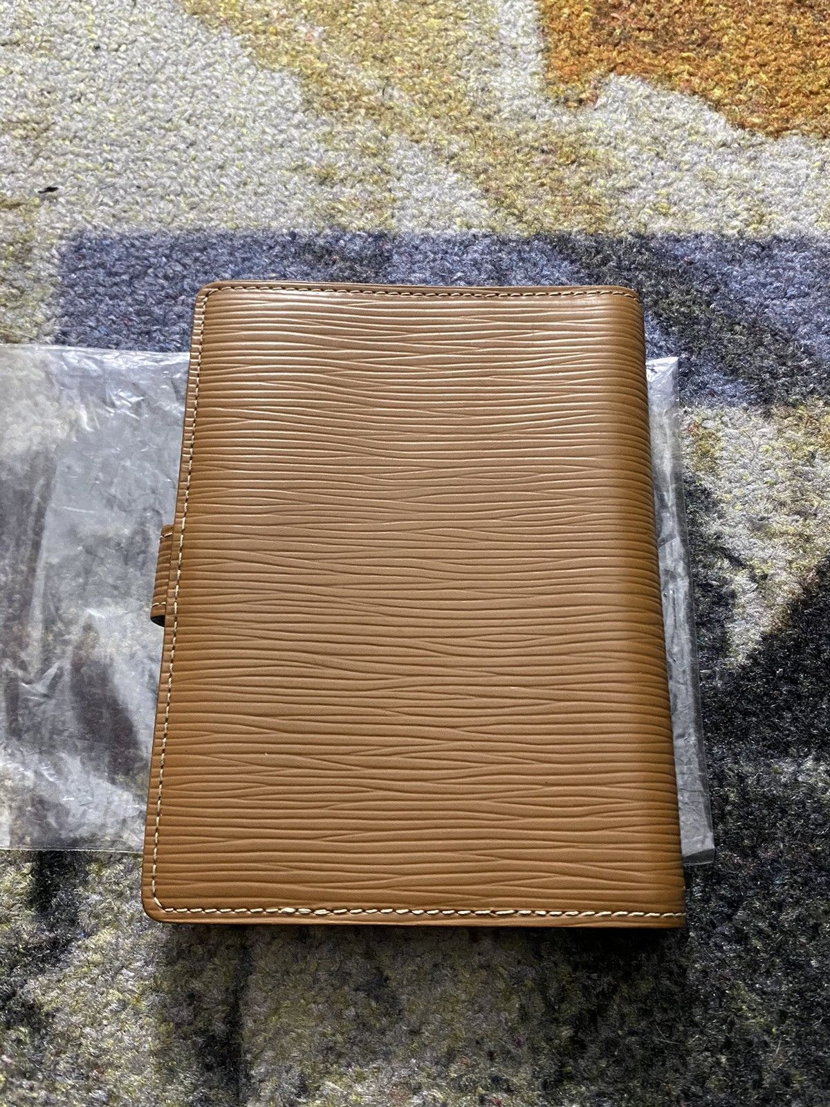 Louis Vuitton Louis Vuitton Brown Epi Bifold Agenda Wallet Size ONE SIZE - 3 Thumbnail