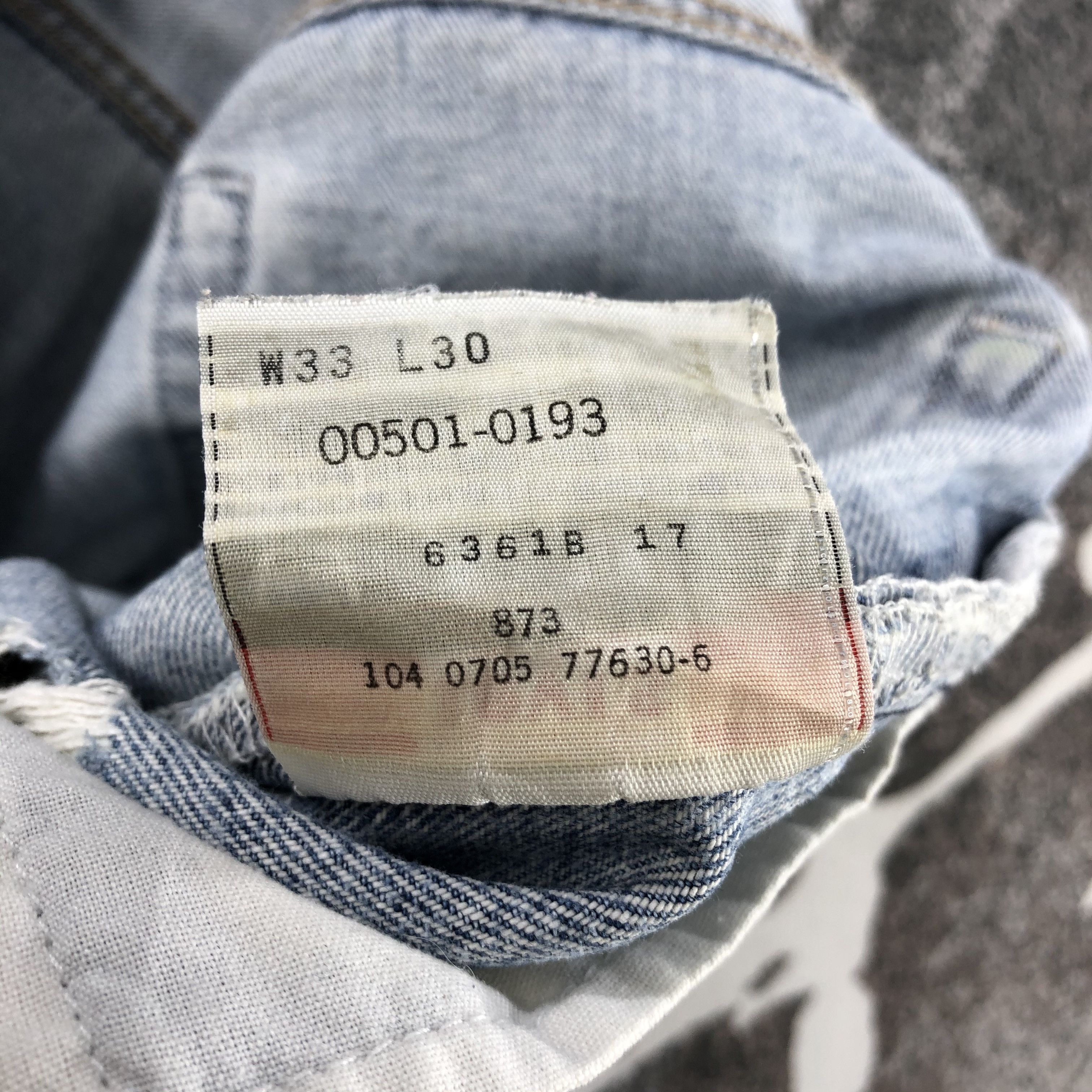 Levi's Vintage Levi's 501 Jeans Distress Medium Wash Denim KJ863 Size US 33 - 15 Thumbnail