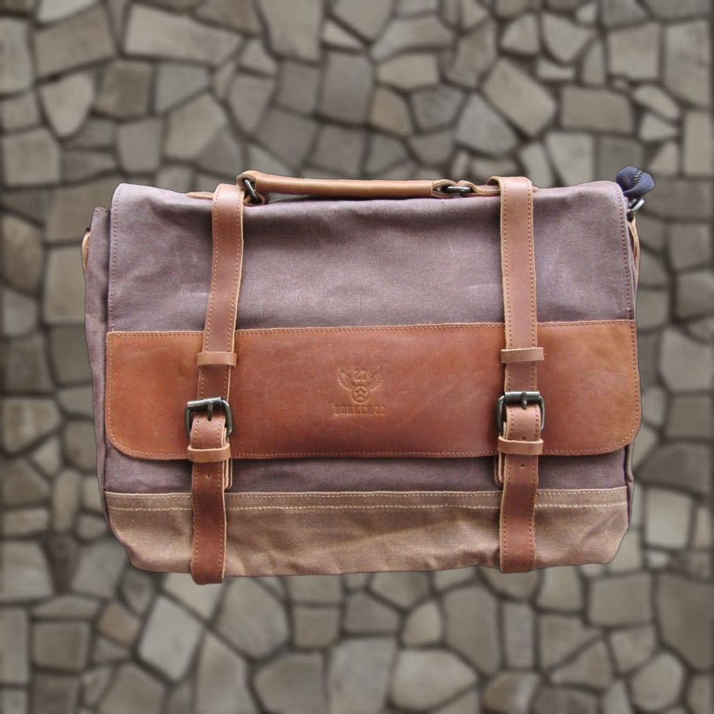 Vintage Bunker 27 Leather Messenger Bag Large Brown Eco-Friendly Military Mens
