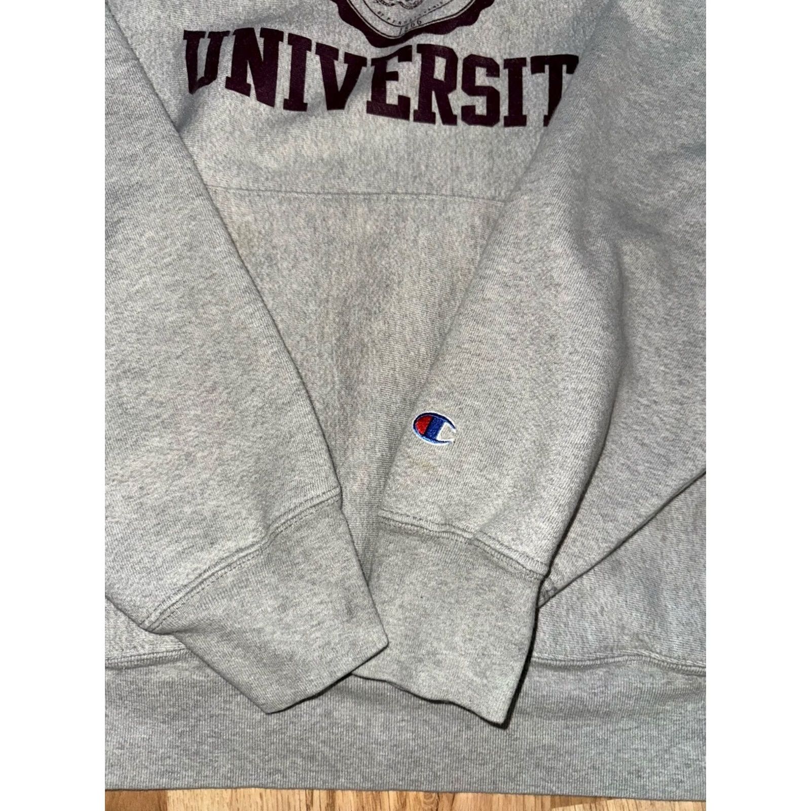 Champion VINTAGE Champion Reverse Weave Gray Hoodie Mens LG Crew Neck Pullover Graphic Print 90s College University School Sports Size US L / EU 52-54 / 3 - 3 Thumbnail