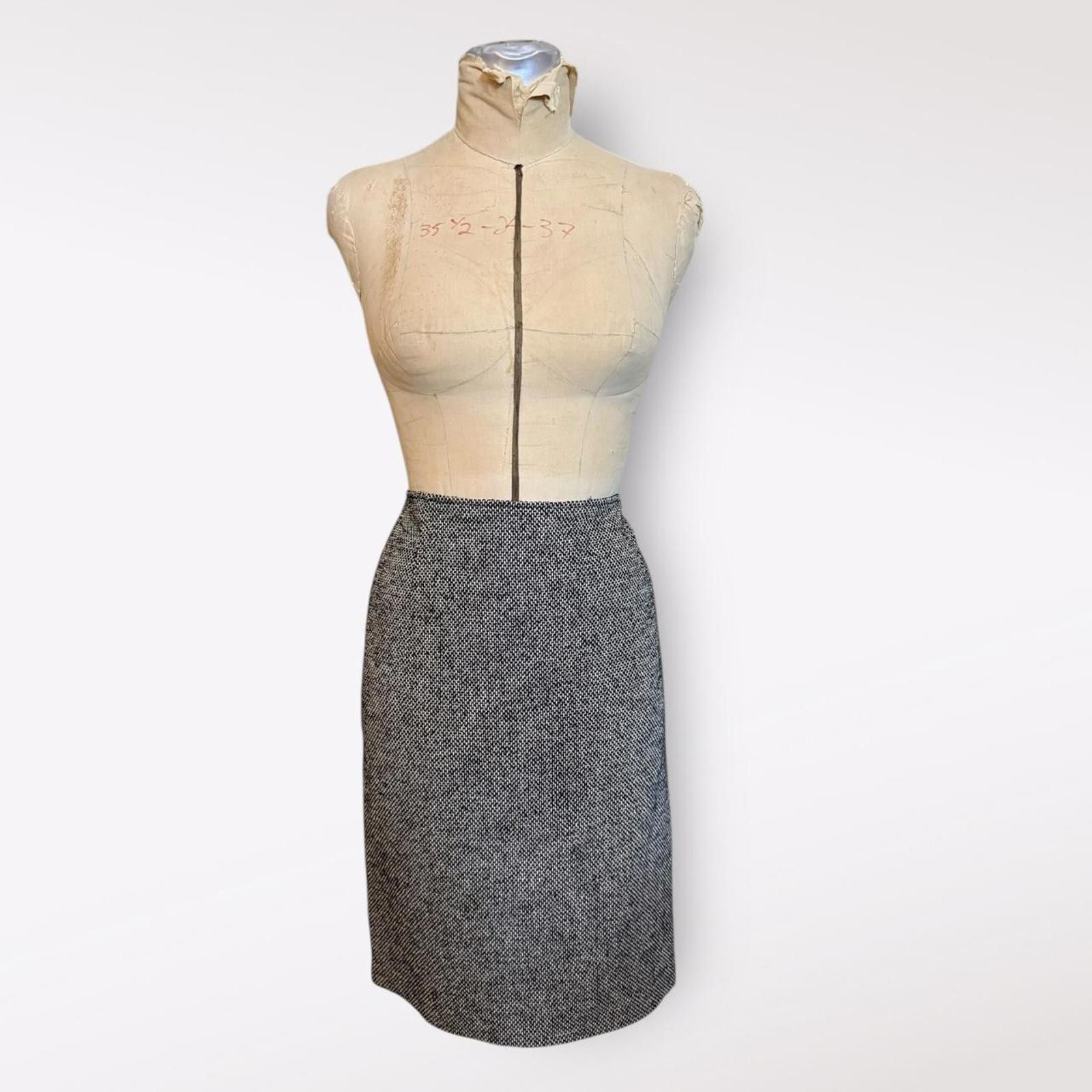 Max Mara Max Mara Pianoforte Gray Tweed Skirt Size 10 Size 32" / US 10 / IT 46 - 1 Thumbnail