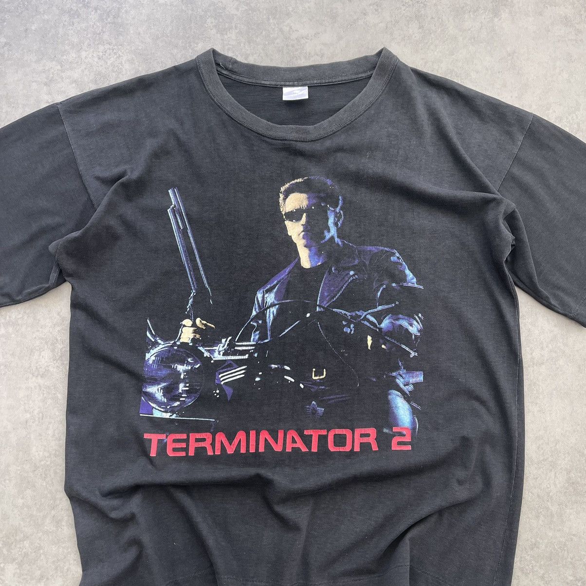 Vintage Early 90’s Terminator 2 T-shirt Size US XL / EU 56 / 4 - 2 Thumbnail