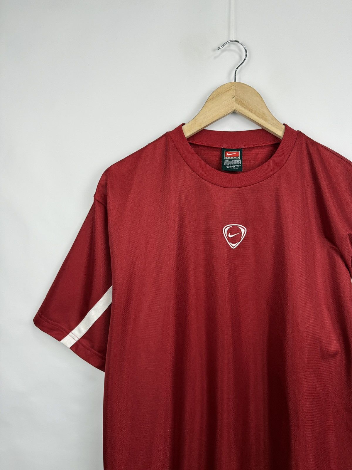 Nike 🇺🇸 Vintage 90s Nike Total Ninety Center Swoosh Retro T-Shirt Size US L / EU 52-54 / 3 - 3 Thumbnail