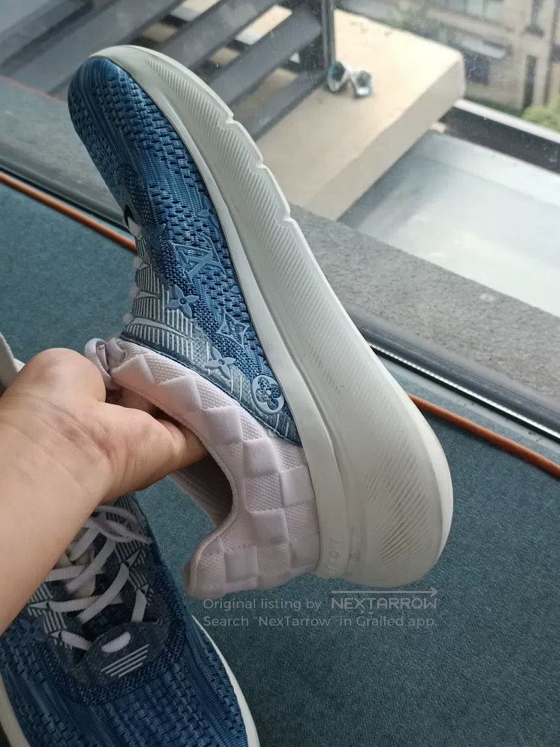 Louis Vuitton Louis Vuitton Show Up White and Blue Knit Sneakers Size US 9 / EU 42 - 5 Thumbnail
