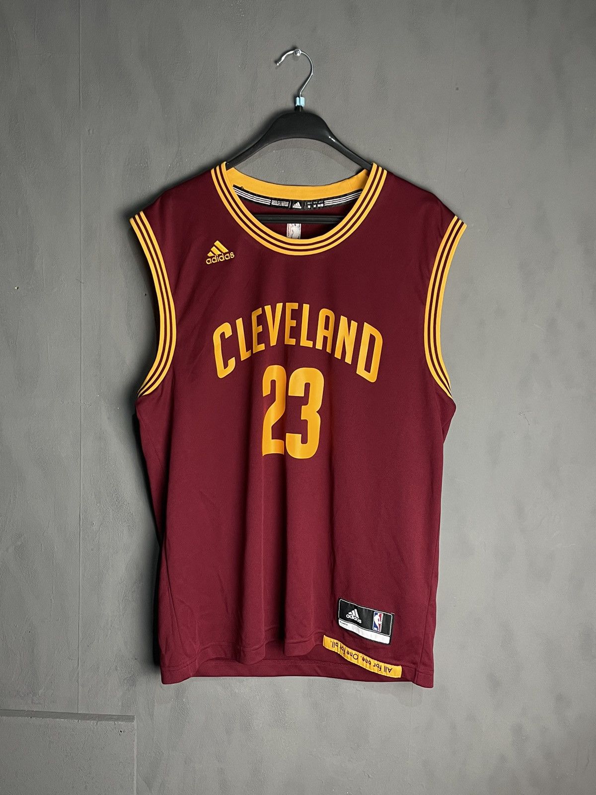 Adidas Vintage NBA Cleveland LeBron James 2016 #23 Jersey Size US M / EU 48-50 / 2 - 1 Thumbnail