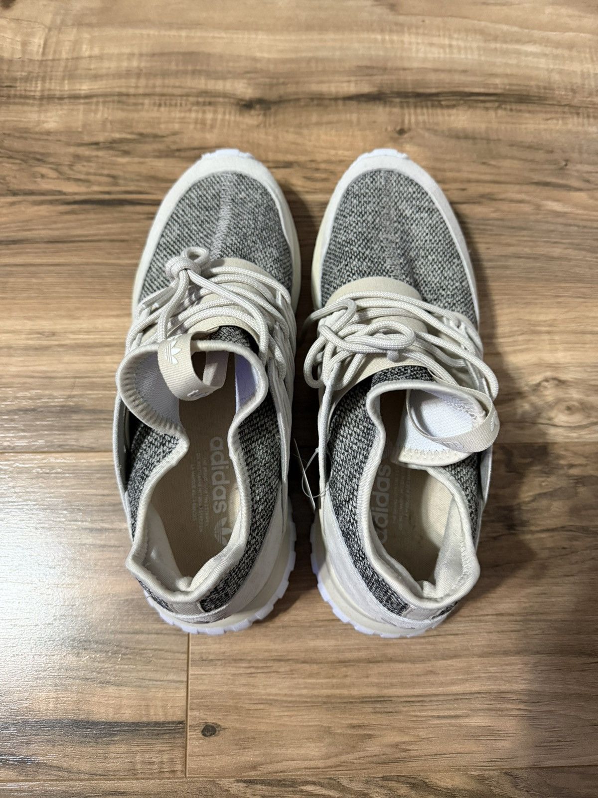 Adidas Adidas Tubular Radial Size US 10 / EU 43 - 4 Thumbnail