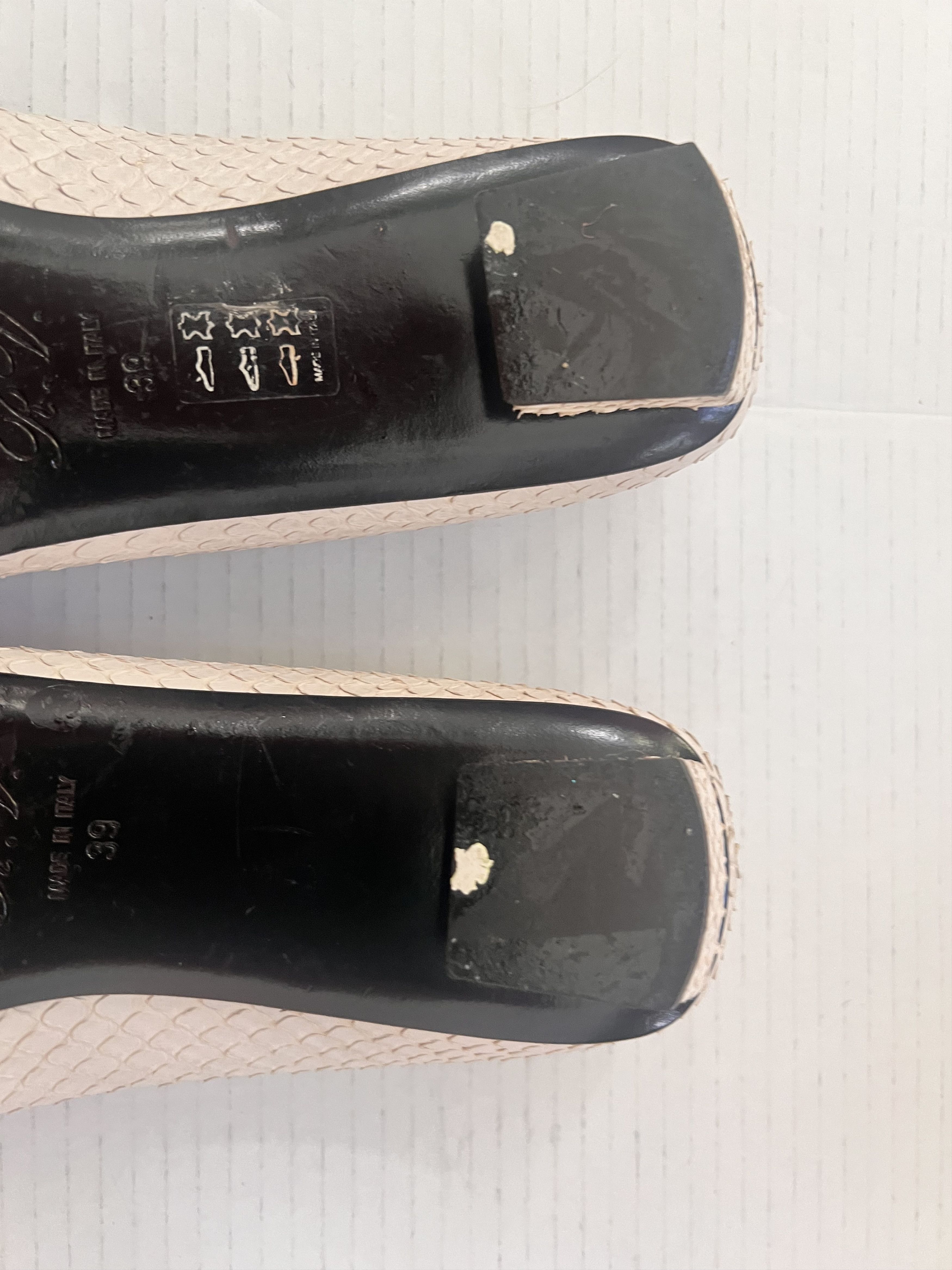 Roger Vivier White Roger Vivier Ballerina flats size 39 Size US 9 / IT 39 - 5 Thumbnail