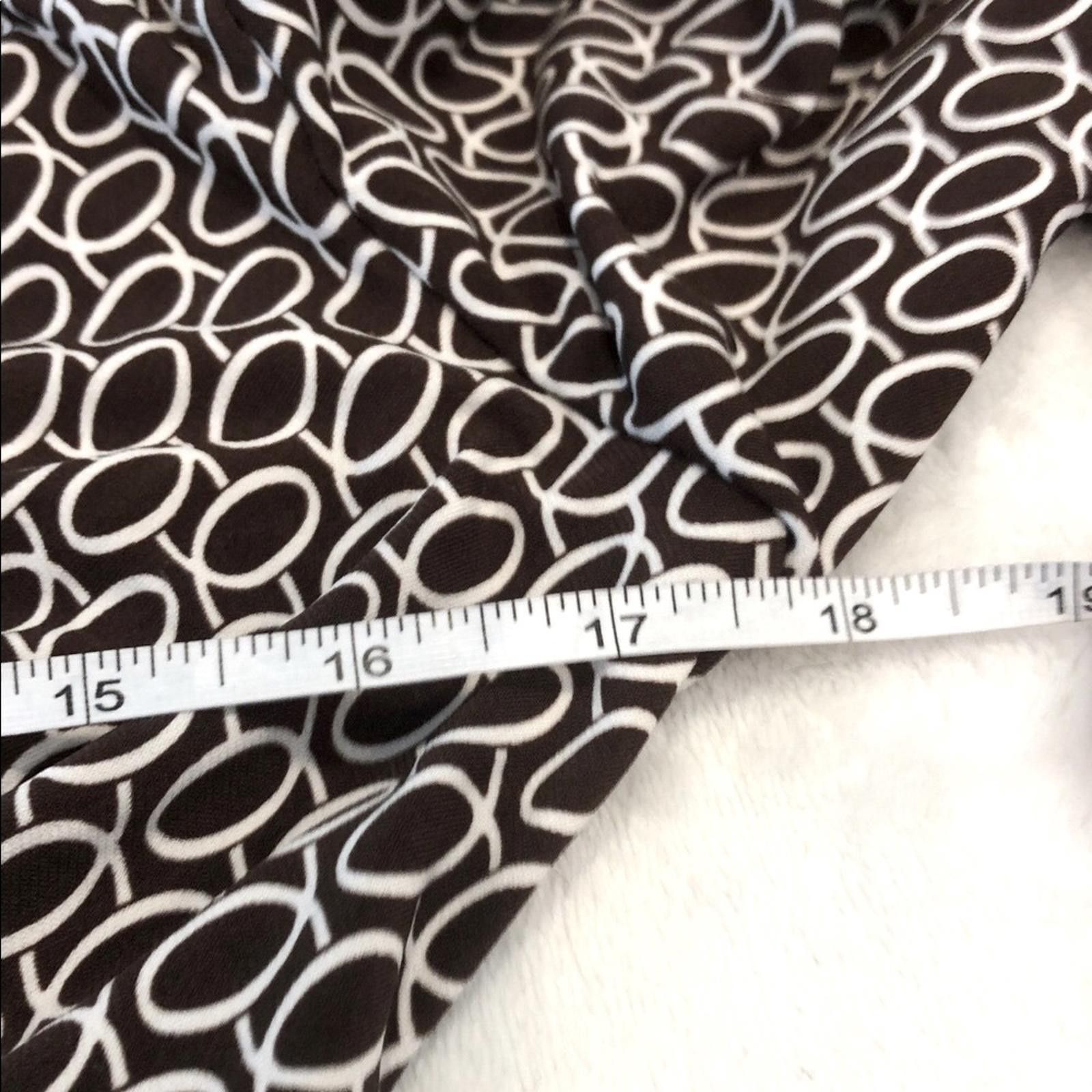 Other Maggy London Chocolate & Ivory Midi dress Dress deep V SZ 8 Size M / US 6-8 / IT 42-44 - 6 Thumbnail