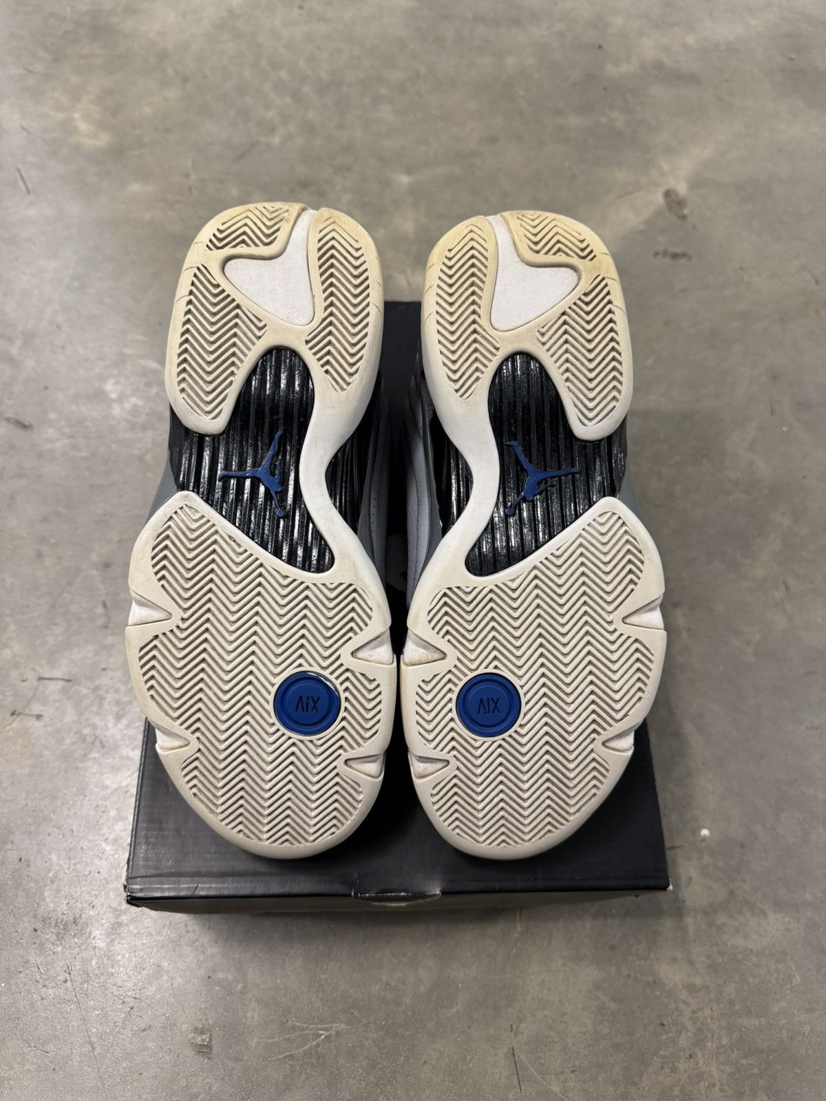 Jordan Brand Jordan 14 Retro Wolf Grey Size 10 Size US 10 / EU 43 - 6 Thumbnail
