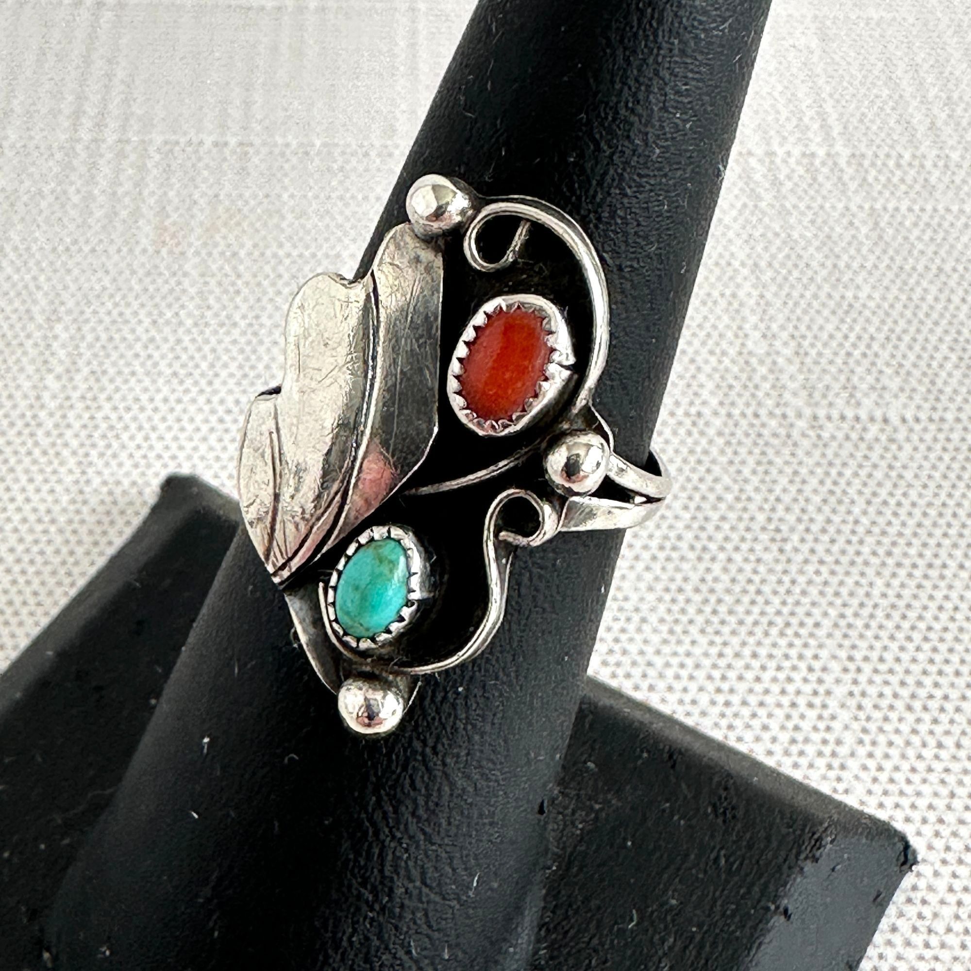 Native Native American Navajo Sterling Silver Turquoise and Coral R Size ONE SIZE - 9 Thumbnail