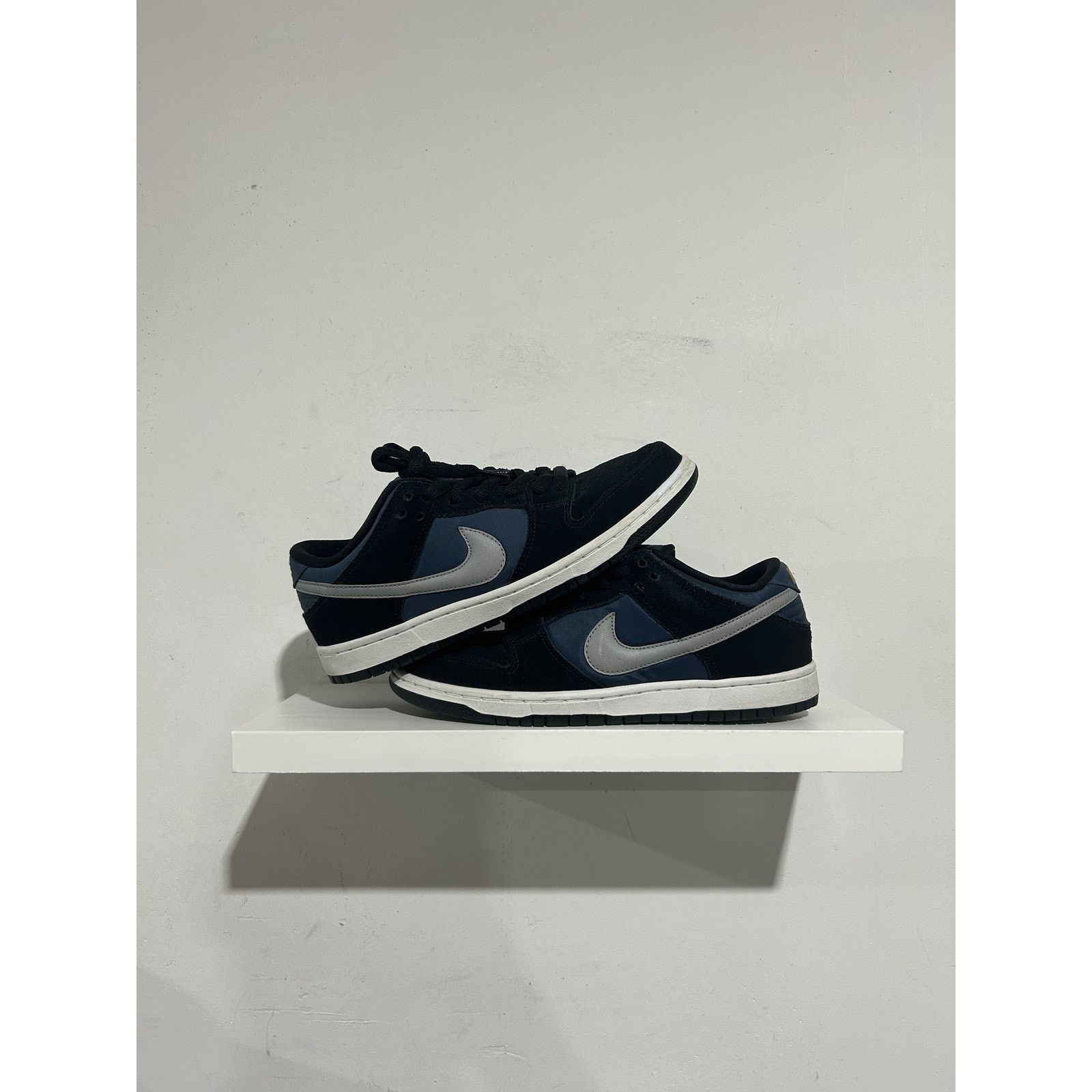 Nike SB Dunk Low Black New Slate Size 8 Preowned