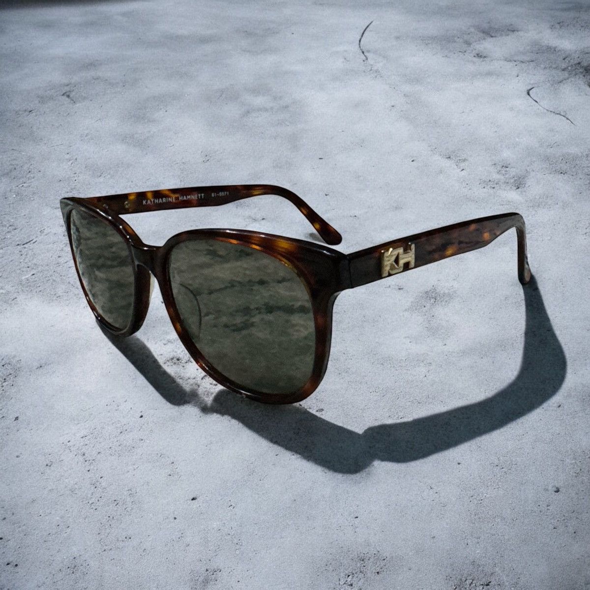 Katharine Hamnett London VINTAGE KATHARINE HAMNETT 61-5571 TORTOISESHELL SUNGLASSES Size ONE SIZE - 1 Thumbnail