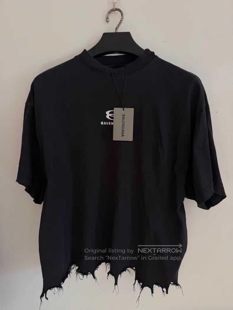 Balenciaga Balenciaga Black Distressed Hem Short Sleeve T-Shirt Size US S / EU 44-46 / 1 - 1 Thumbnail