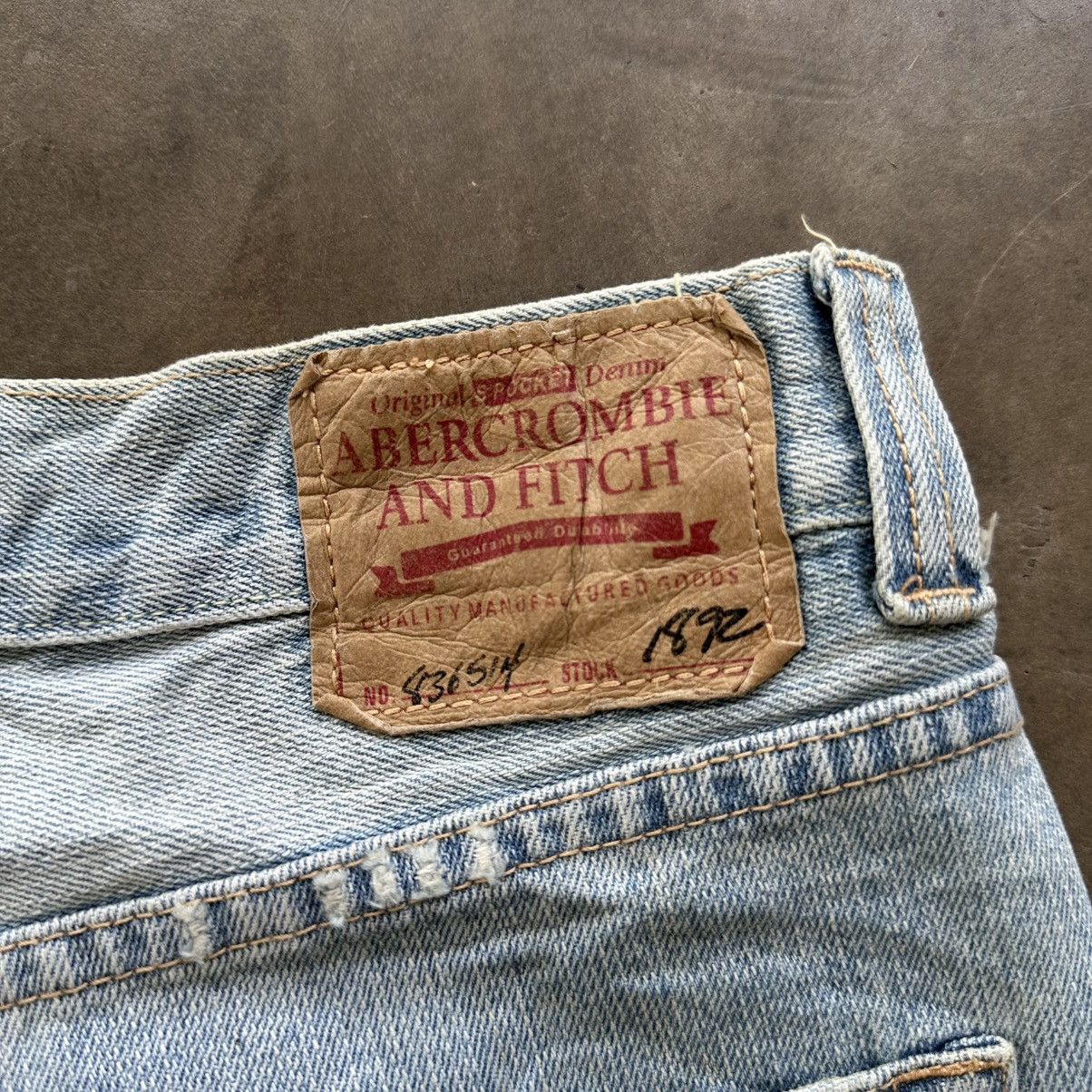 Japanese Brand Vintage Japansese Abercrombie Faded Denim Lightwash Pant Size US 30 / EU 46 - 14 Thumbnail