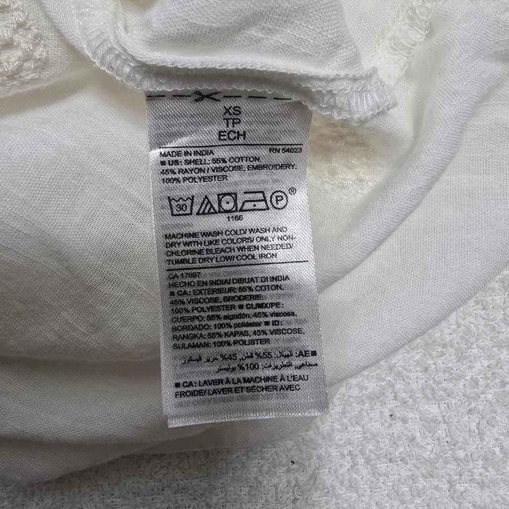 Old Navy Women's Old Navy White Embroidered Blouse XS Size XS / US 0-2 / IT 36-38 - 9 Thumbnail