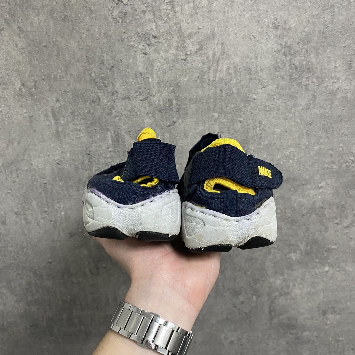 Nike Vintage Tabi Nike Rift Tabi Sneakers Margiella Vibe Size US 9 / EU 42 - 10 Thumbnail