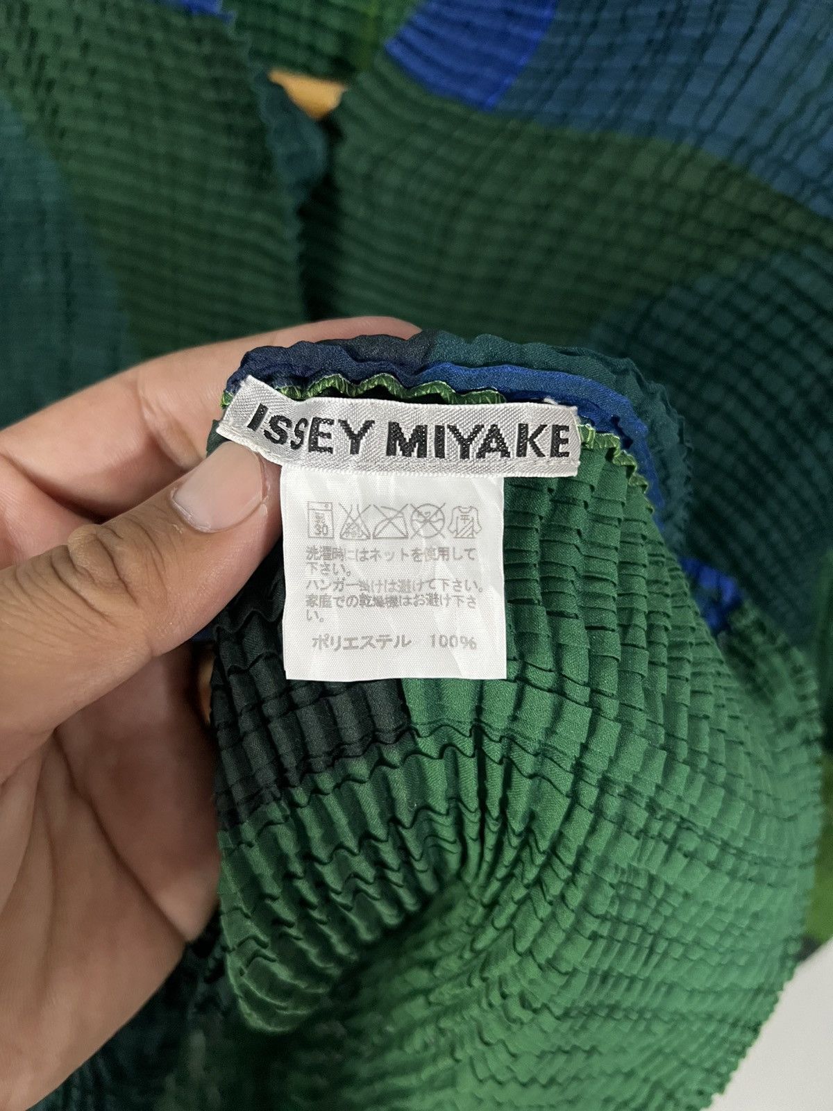 Issey Miyake ISSEY MIYAKe Womens longsleeve pleated shirt Size M / US 6-8 / IT 42-44 - 3 Thumbnail