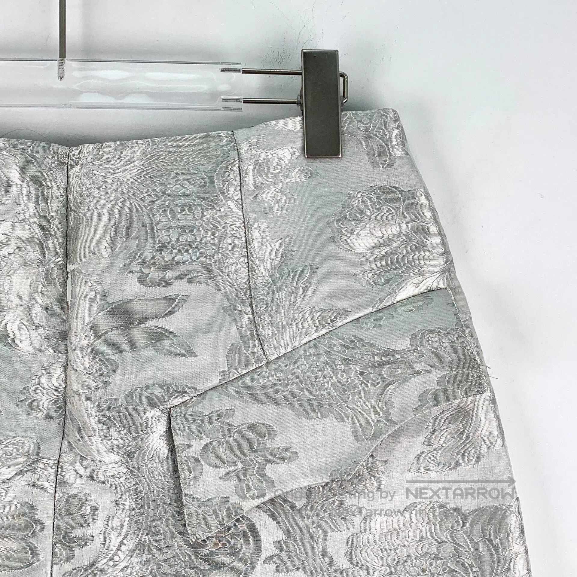 Louis Vuitton Louis Vuitton Silver Floral Embossed A-line Skirt. Size 37" - 3 Thumbnail