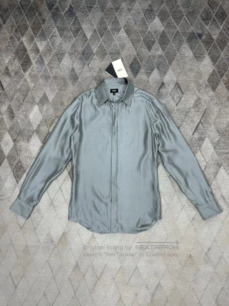 Fendi Fendi size 38 Space Grey Silk Shirt with Full Logo Embroide Size US XXS / EU 40 - 1 Thumbnail