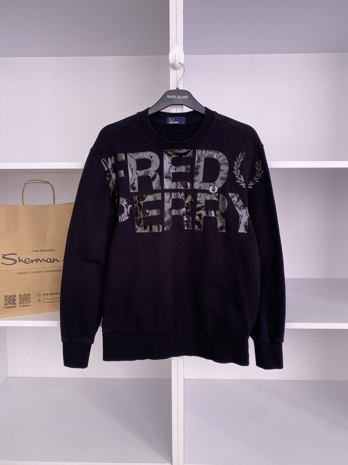 Fred Perry × Vintage Vintage Fred Perry Vinyl Print Sweatshirt Size US S / EU 44-46 / 1 - 1 Thumbnail