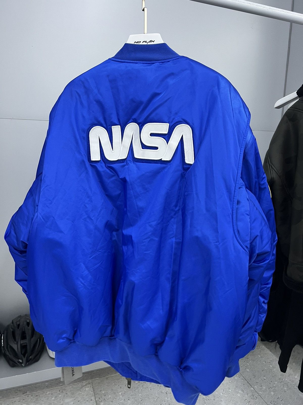 Balenciaga × NASA Balenciaga x NASA oversized satin bomber jacket special item Size US S / EU 44-46 / 1 - 4 Thumbnail