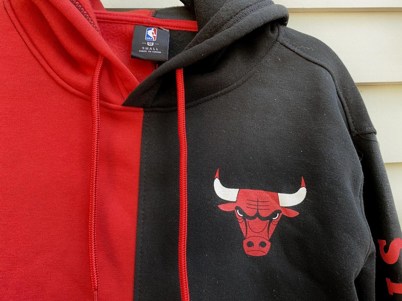 Designer NBA Chicago Bulls Hooded Pullover Sweatshirt | Size Small Size ONE SIZE - 2 Thumbnail