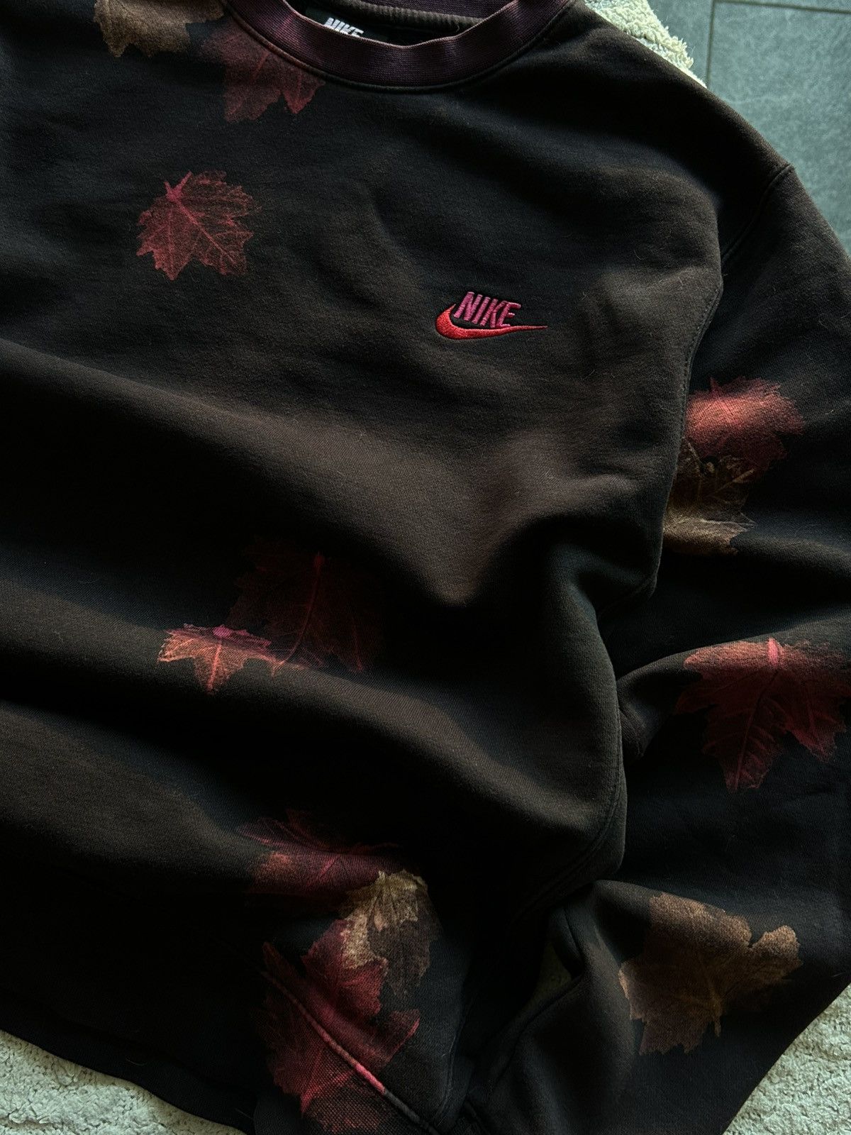 Nike Vintage sweatshirt Nike swoosh custom leaves small Size US S / EU 44-46 / 1 - 8 Thumbnail