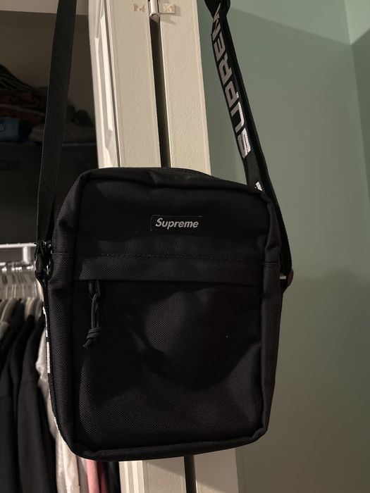 Grailed supreme shoulder clearance bag