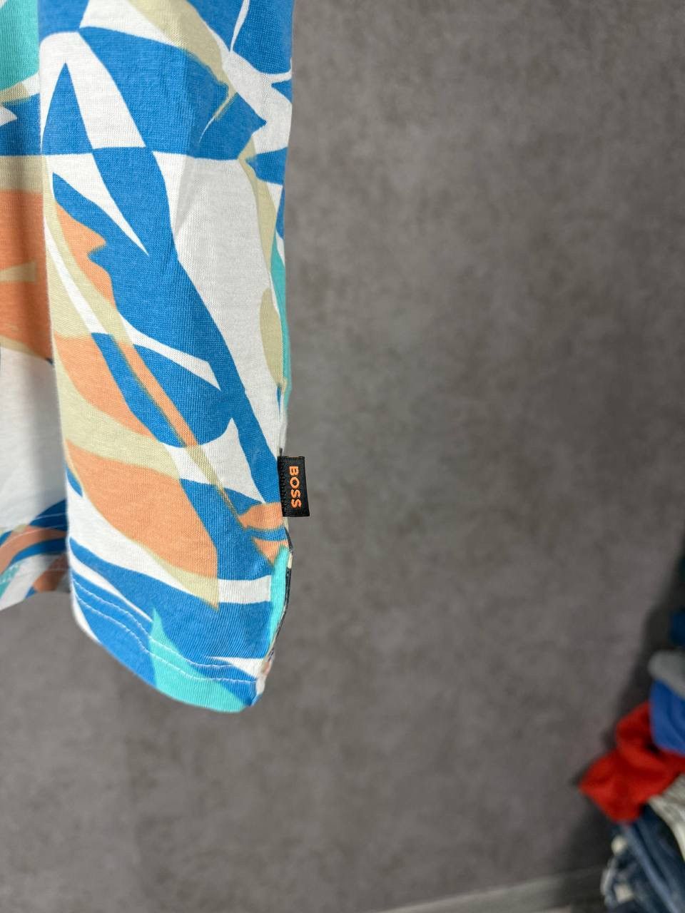 Hugo Boss Hugo Boss art crazy designer tee Size US L / EU 52-54 / 3 - 3 Thumbnail