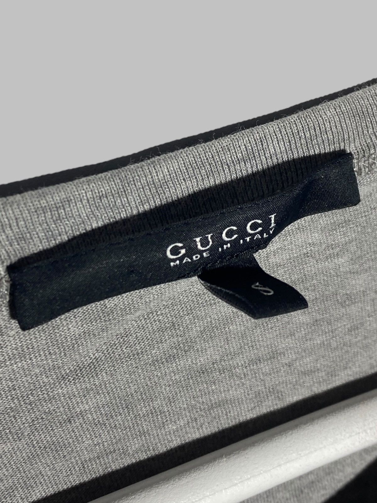 Gucci Vintage Gucci S/S 2003 “Identity” Grey Authentic T-shirt Size US S / EU 44-46 / 1 - 11 Thumbnail