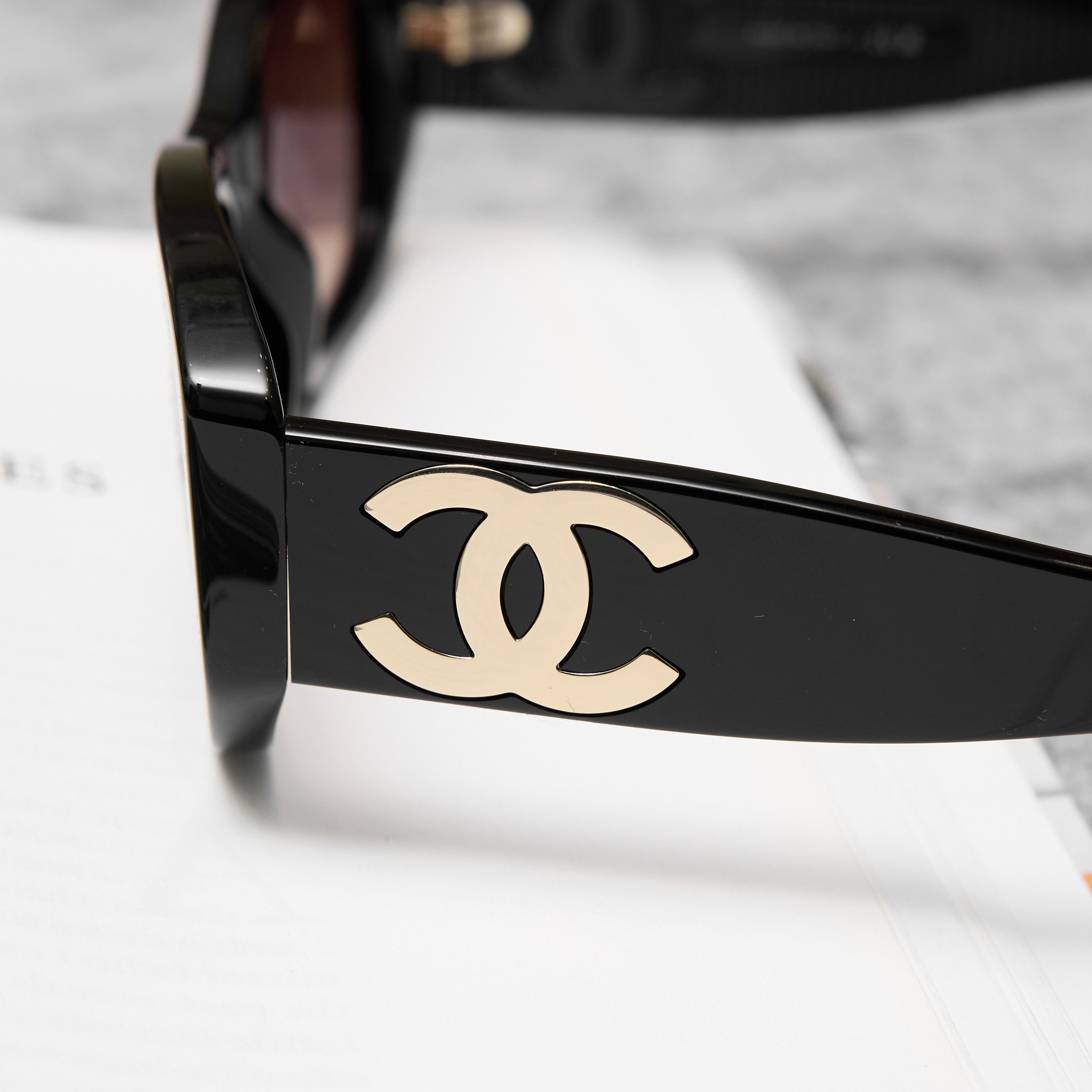 CHANEL 0CH5493 C622S5 Sunglasses