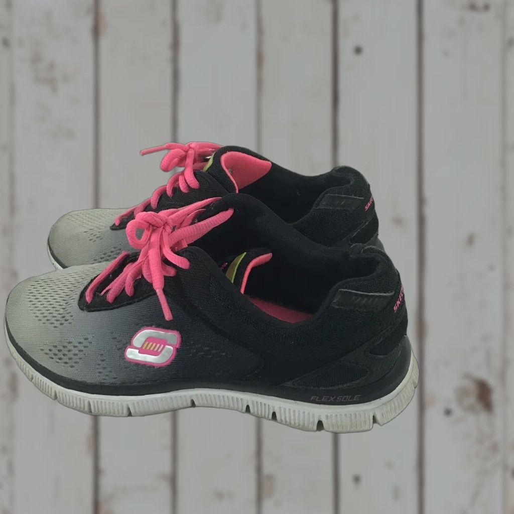 SKECHERS Skechers Skech-Knit Memory Foam Sneakers Women’s Size 7.5 Multicolor Knit Low Top Casual Athletic Shoes Womens Size US 7.5 / IT 37.5 - 1 Thumbnail