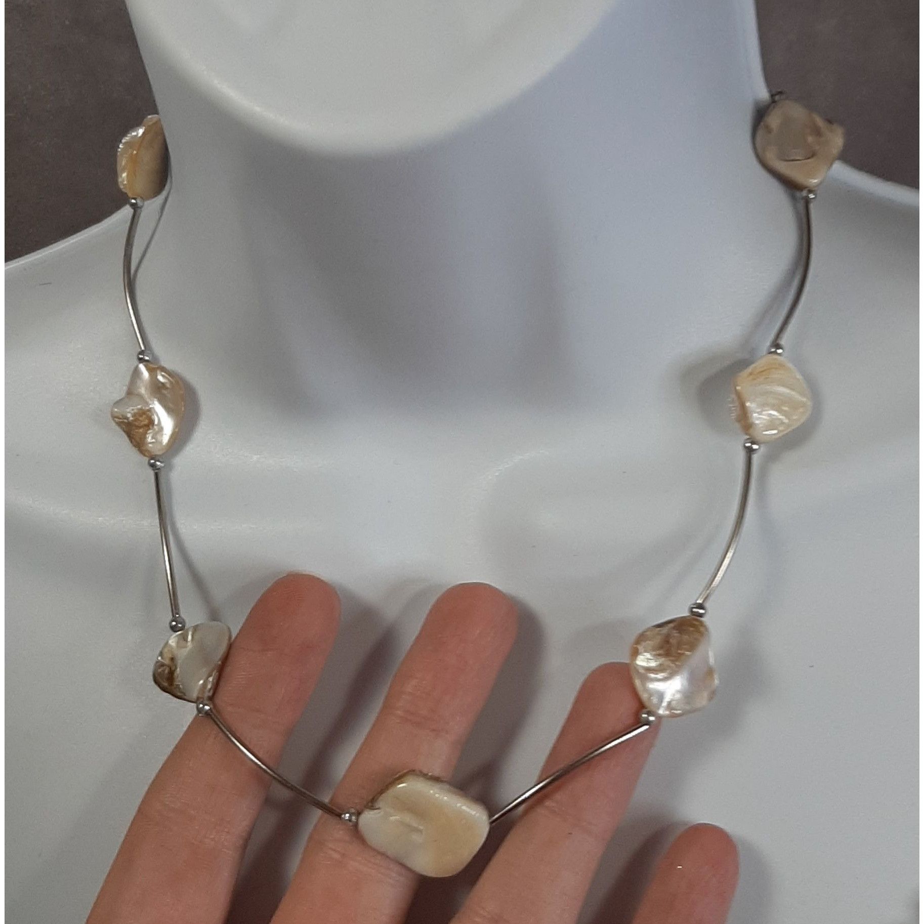 Handmade Mermaidcore Natural Iridescent Shell Bead Necklace With Silv Size ONE SIZE - 3 Thumbnail