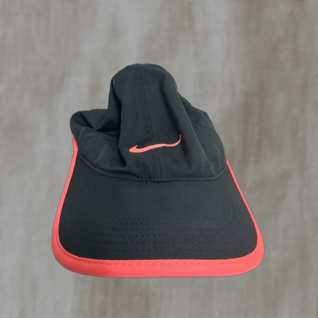 Nike VINTAGE Nike Featherlight DriFit Women’s Strapback Running Hat Black Hot Pink Hook Loop Size ONE SIZE - 1 Thumbnail