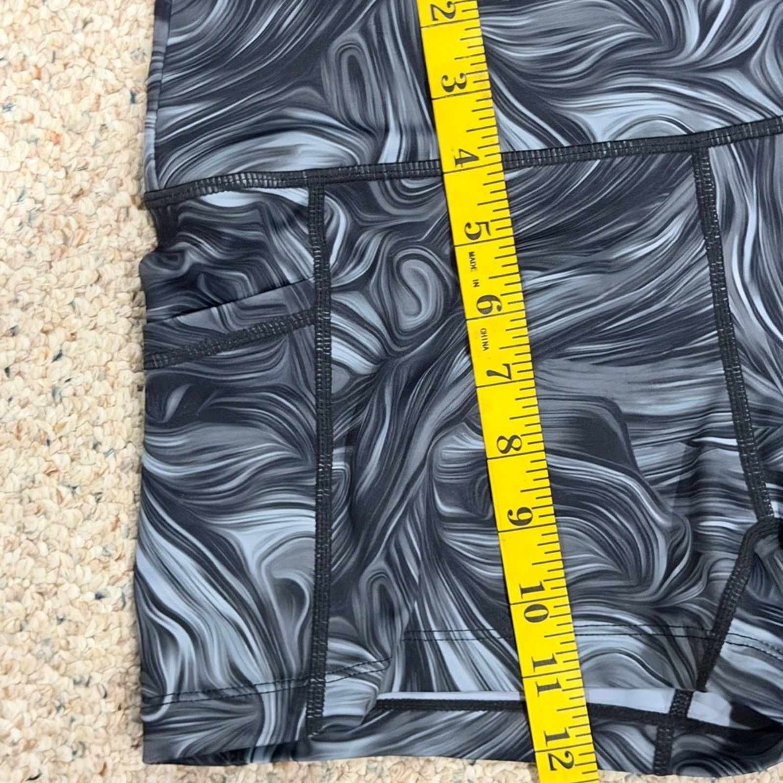 Other CVG 2.5" Inseam Swirl Marble Athletic Shorts Size Small Size 28" / US 6 / IT 42 - 2 Thumbnail