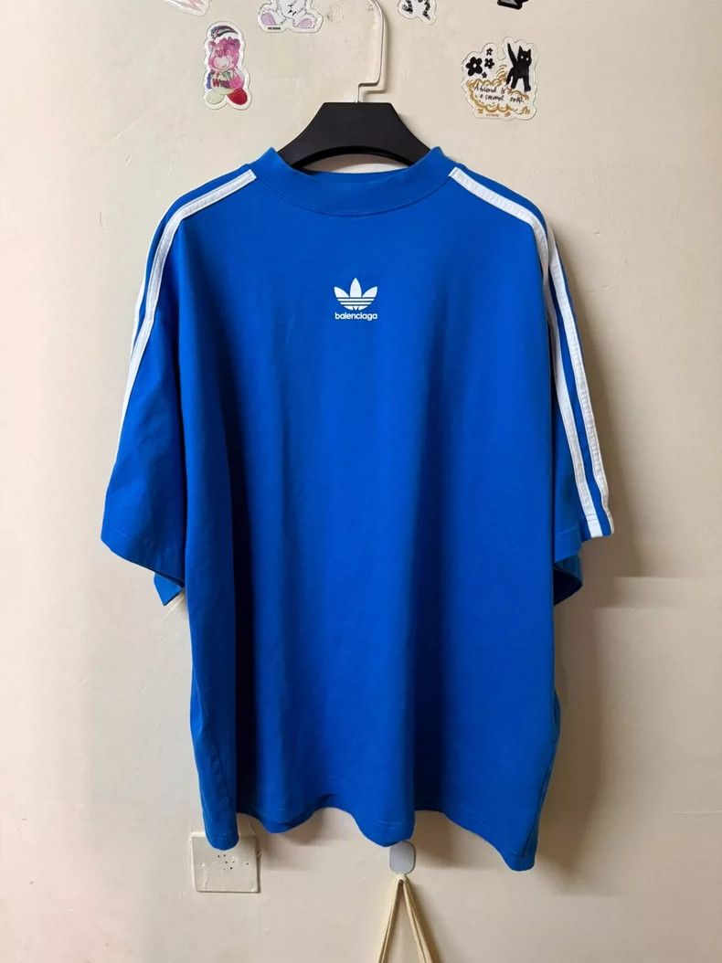 Balenciaga Balenciaga Adidas co-branded short sleeves 2505-Nextarrow Size US L / EU 52-54 / 3 - 1 Thumbnail