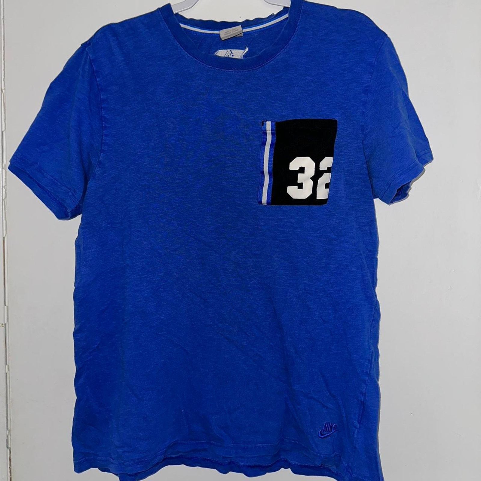 Nike Vintage Nike Sportswear Duke Pocket T shirt size S Size US S / EU 44-46 / 1 - 1 Thumbnail