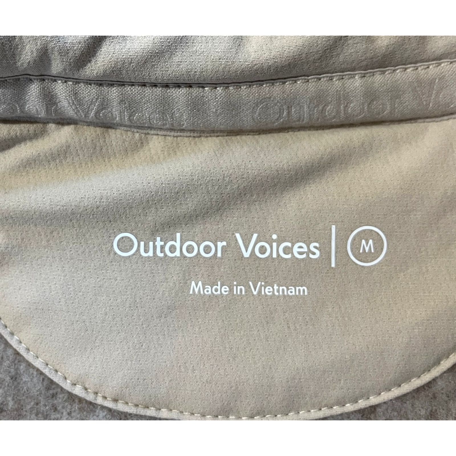 Outdoor Voices **Women’s Outdoor Voices Mega Fleece Snap Up Hoodie Beige Sz M** User: Women’s Outdoor Voices Mega Fleece Snap Up Hoodie Medium Beige Size M / US 6-8 / IT 42-44 - 7 Thumbnail