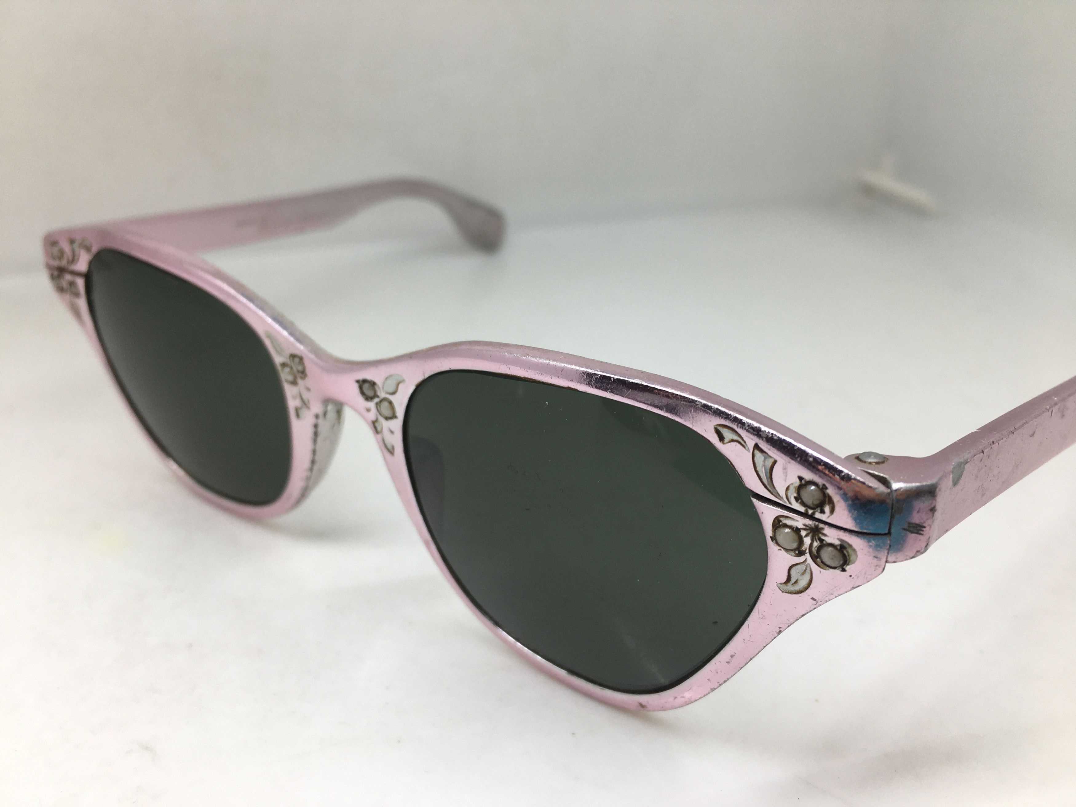 Vintage 50s TURA Woman Aluminum Cateye Sunglasses
