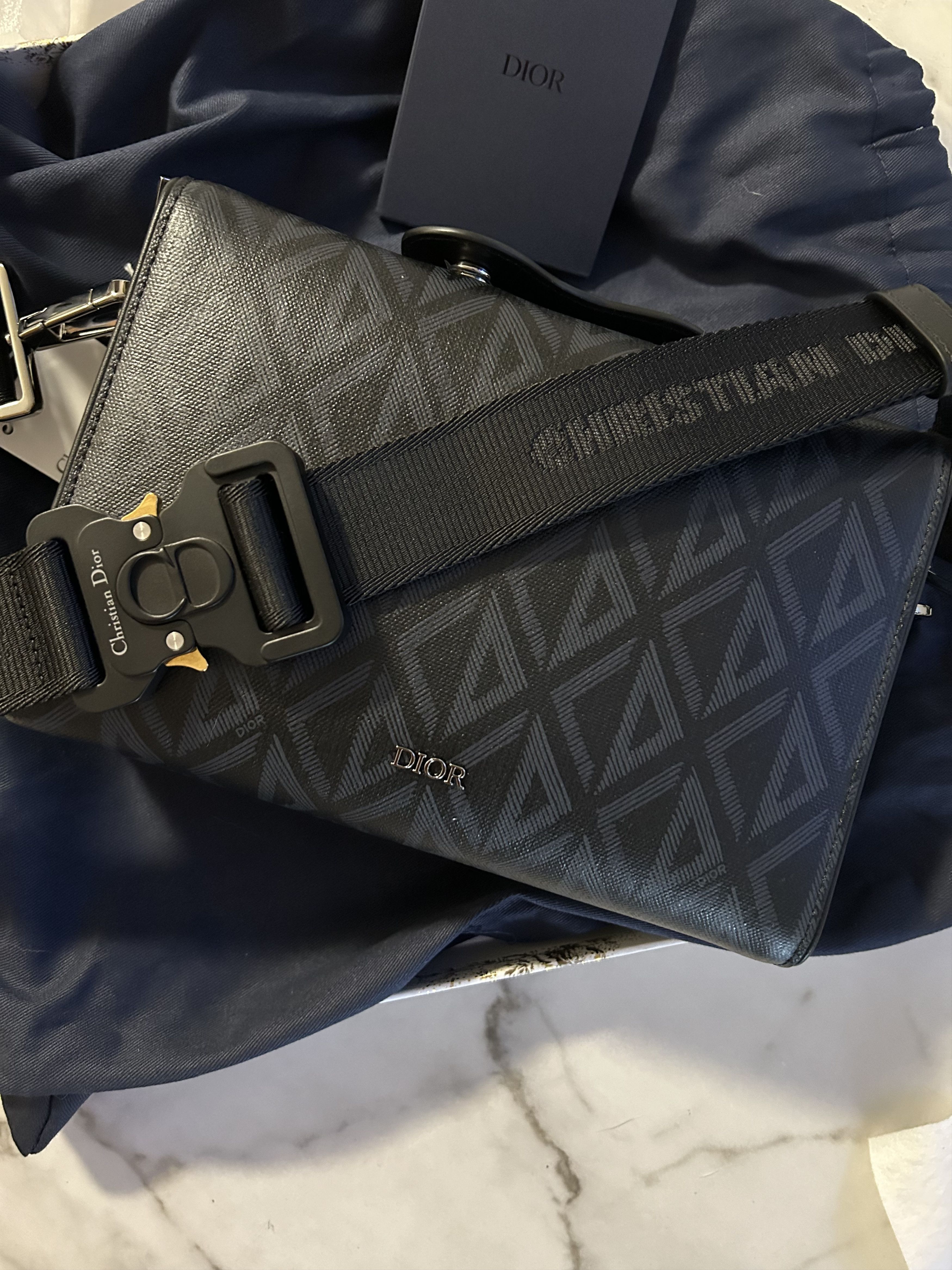 Dior Christian Dior CD Diamond Lingot Pouch|Crossbody Bag Size ONE SIZE - 1 Thumbnail