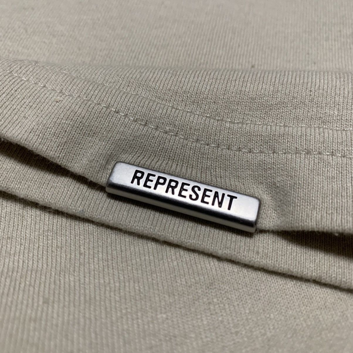 Represent Clo. Represent XS Arched Logo Vintage White Tee Size US XS / EU 42 / 0 - 5 Thumbnail