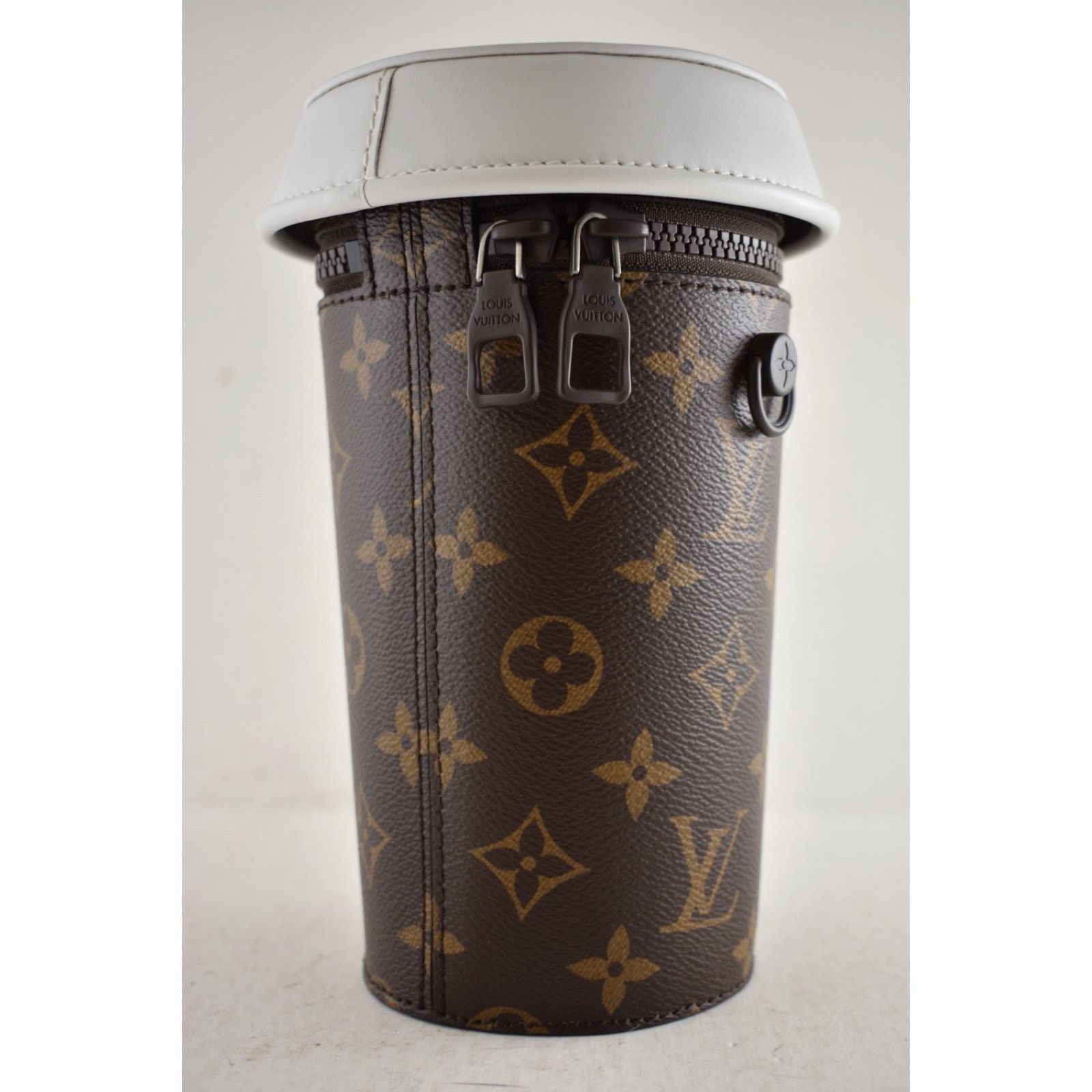 Louis Vuitton Coffee Cup Monogram LV Logo Crossbody Shoulder Bag Size ONE SIZE - 9 Thumbnail