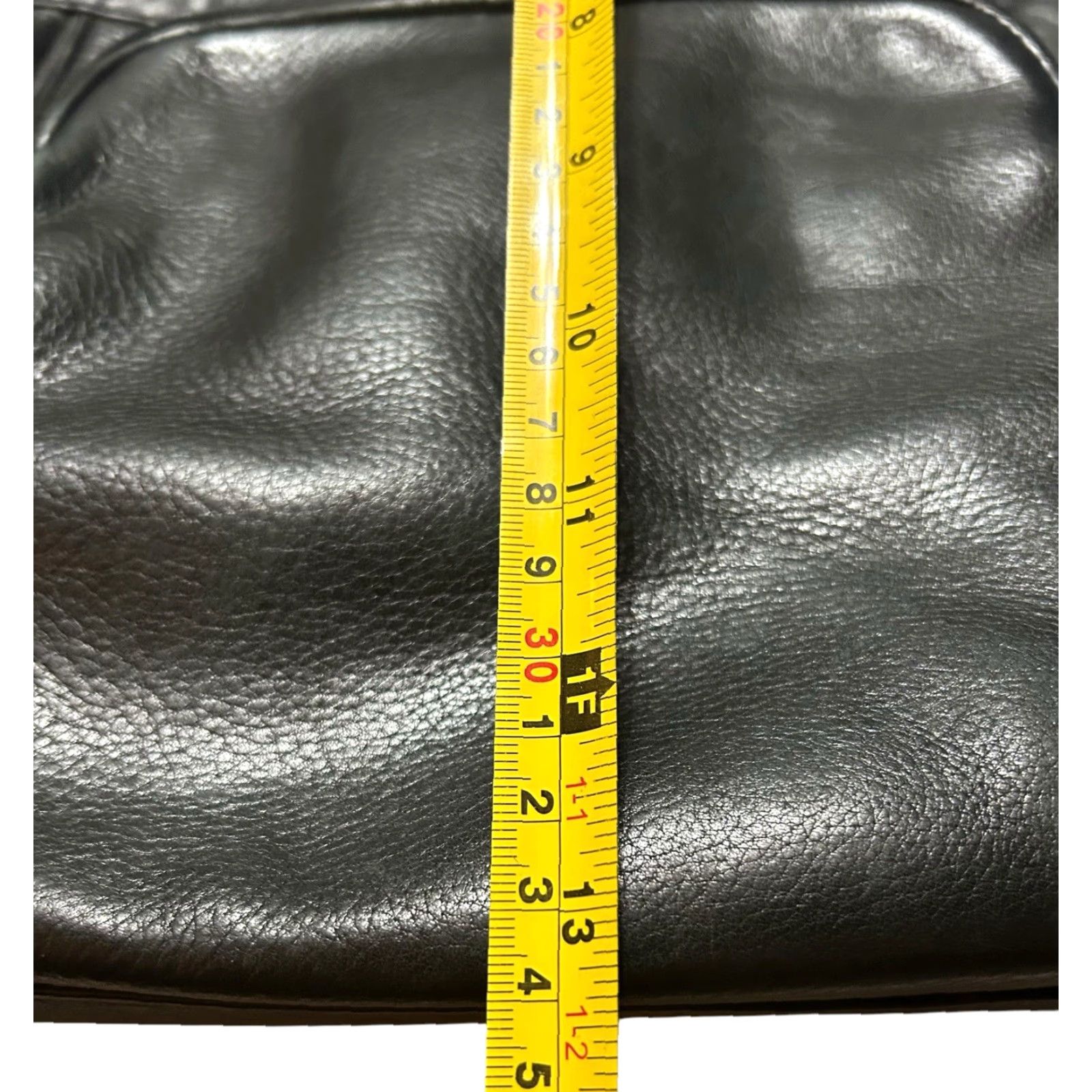 Revenge Levenger Black Leather Laptop Messenger Bag Briefcase Crossbody Travel Carry On - Women Large 15in Strap Pebbled Zip Size ONE SIZE - 7 Thumbnail