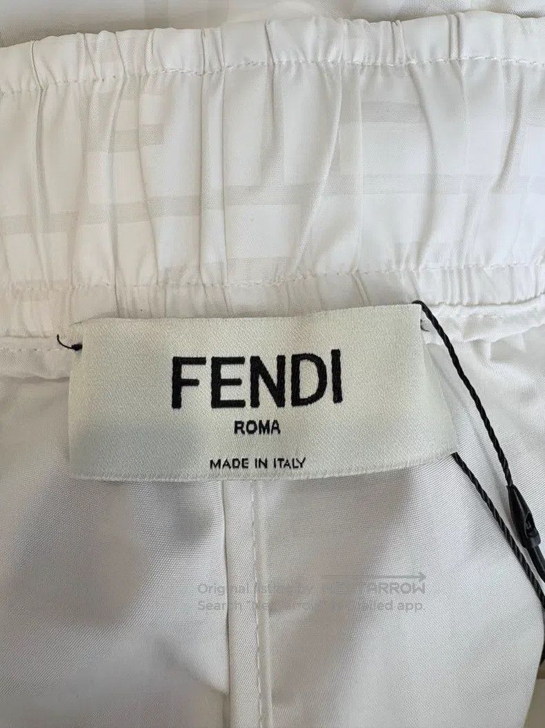 Fendi Fendi size M Monogram Full Logo Long Pants Size 26" / US 2 / IT 38 - 4 Thumbnail