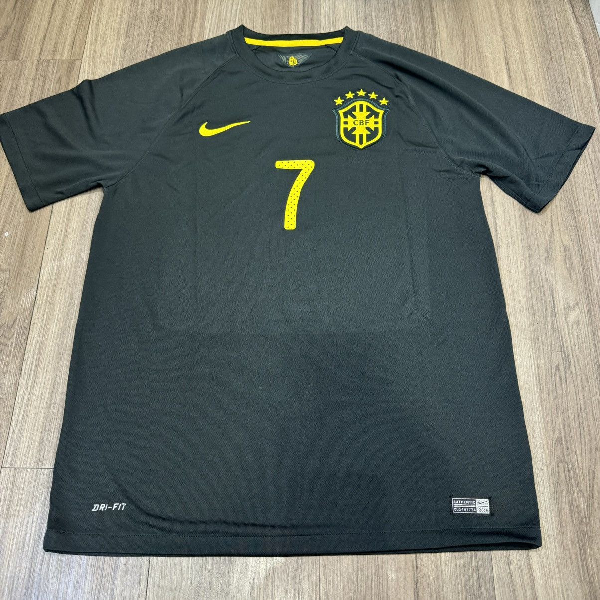 Nike Brazil 2014 away shirt #7 Pato Size US L / EU 52-54 / 3 - 1 Thumbnail
