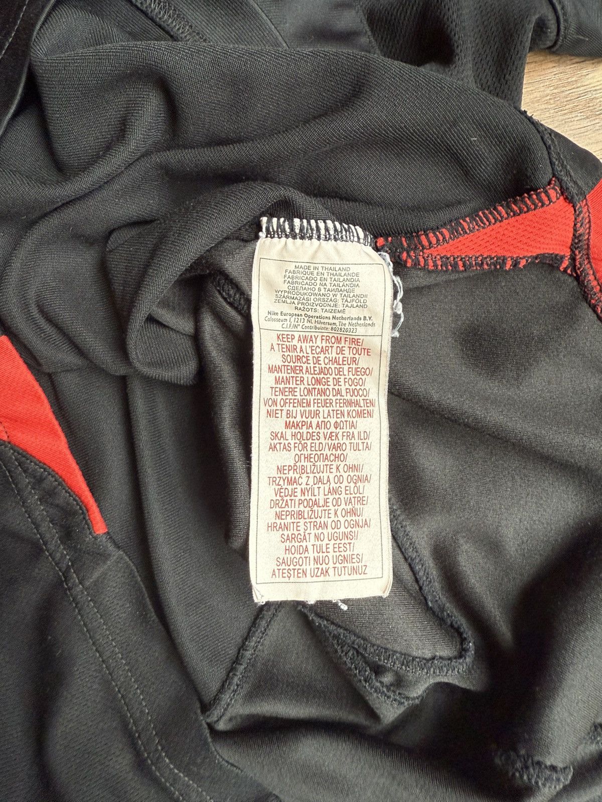 Nike Vintage Nike Total 90 Training Jersey Y2K Size US S / EU 44-46 / 1 - 4 Thumbnail