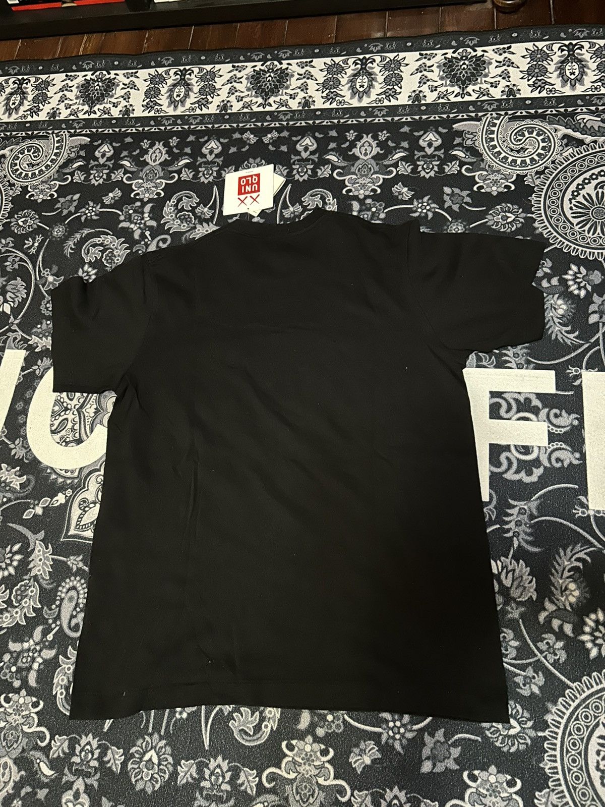 Kaws × Uniqlo Uniqlo x Kaws t shirt Size US M / EU 48-50 / 2 - 3 Thumbnail