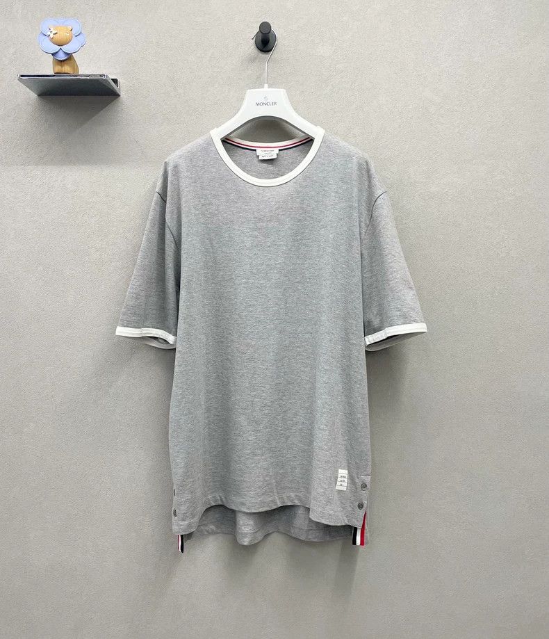 Thom Browne Thom Browne Gray striped short sleeves Size US XL / EU 56 / 4 - 1 Thumbnail