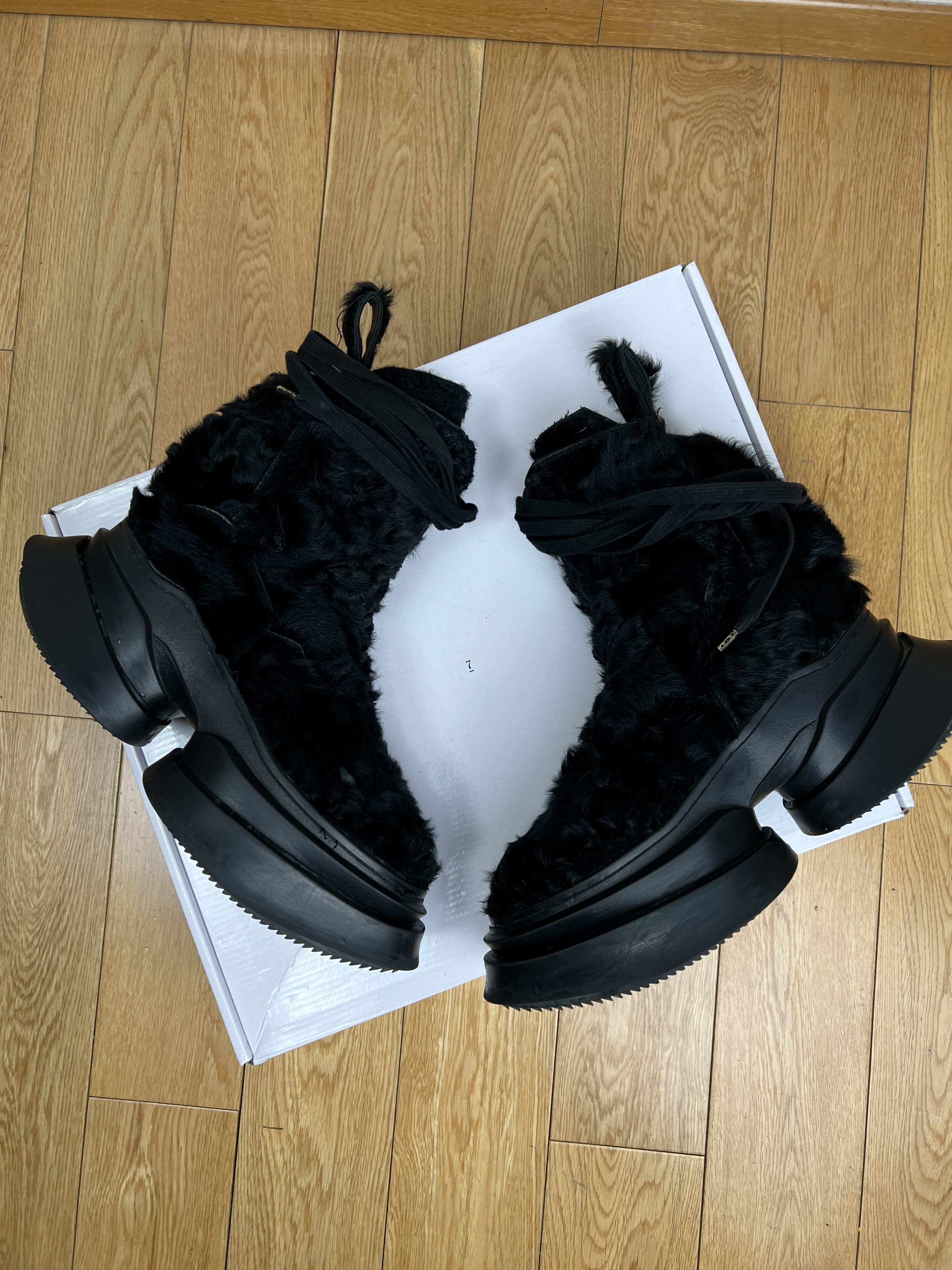 Julius Lamb Hair Shell Boots Size US 10 / EU 43 - 2 Thumbnail