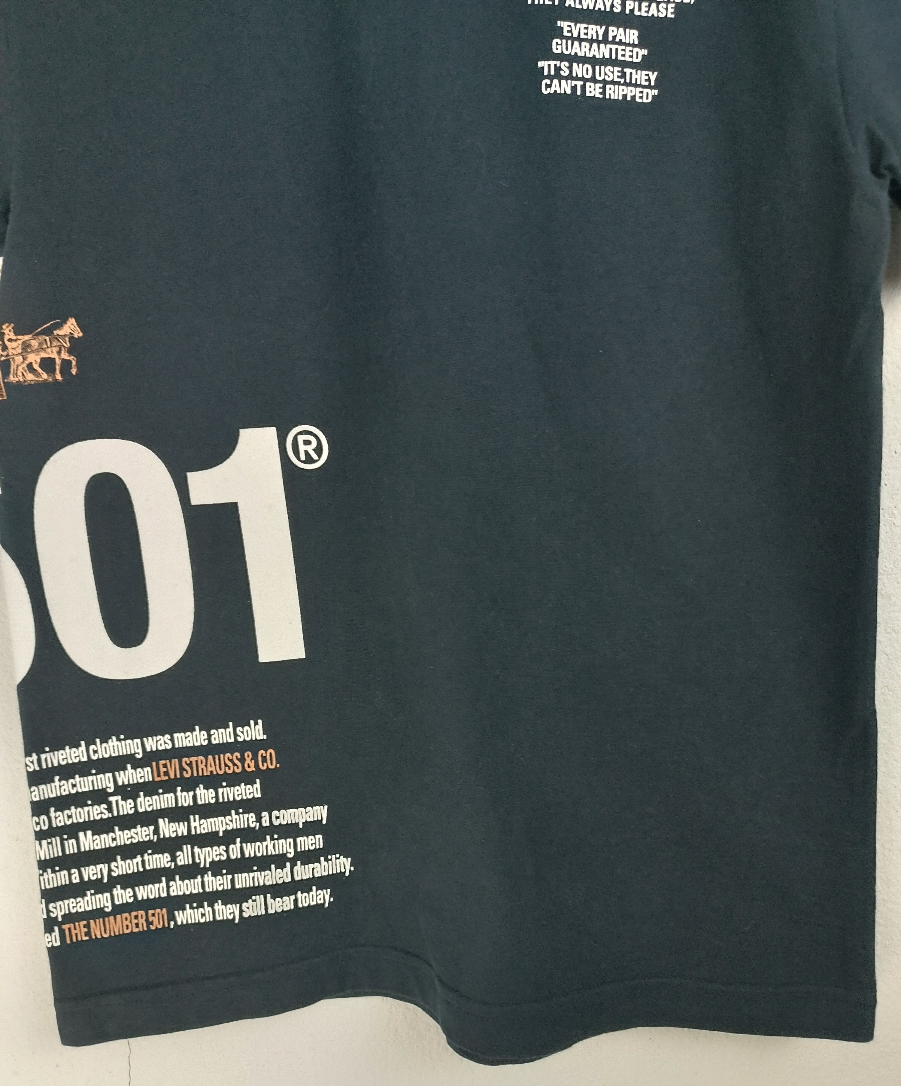 Levi's VINTAGE Y2K LEVI'S YOUTH SIZE TEE Size US XS / EU 42 / 0 - 7 Thumbnail